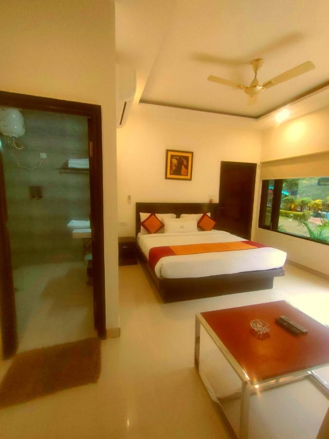 Ezzenza Mahayana Resort & Spa Rishīkesh Exterior foto